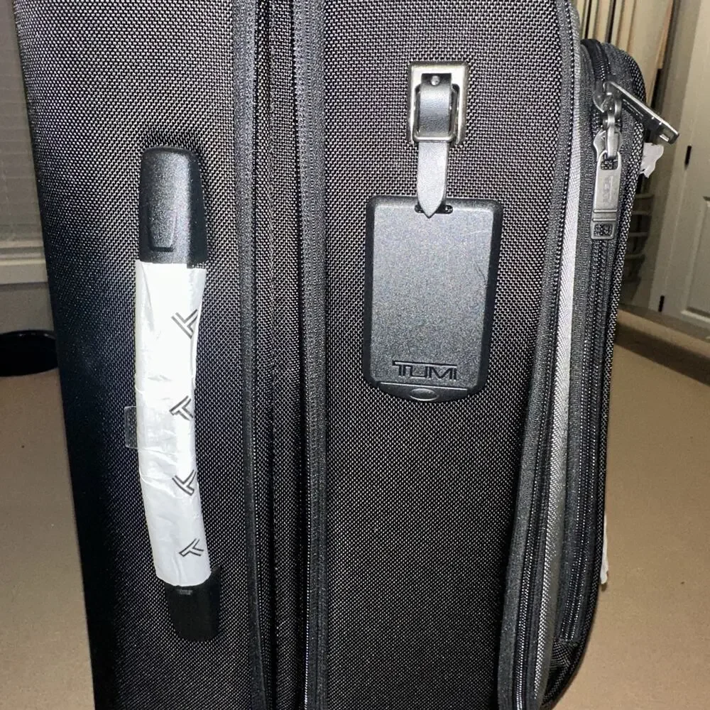 Tumi Merge Exclusive International Front Lid 4 Wheeled Carry-On 22